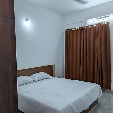 فندق Jayalakshmi Residency Vaduvanchal المظهر الخارجي الصورة