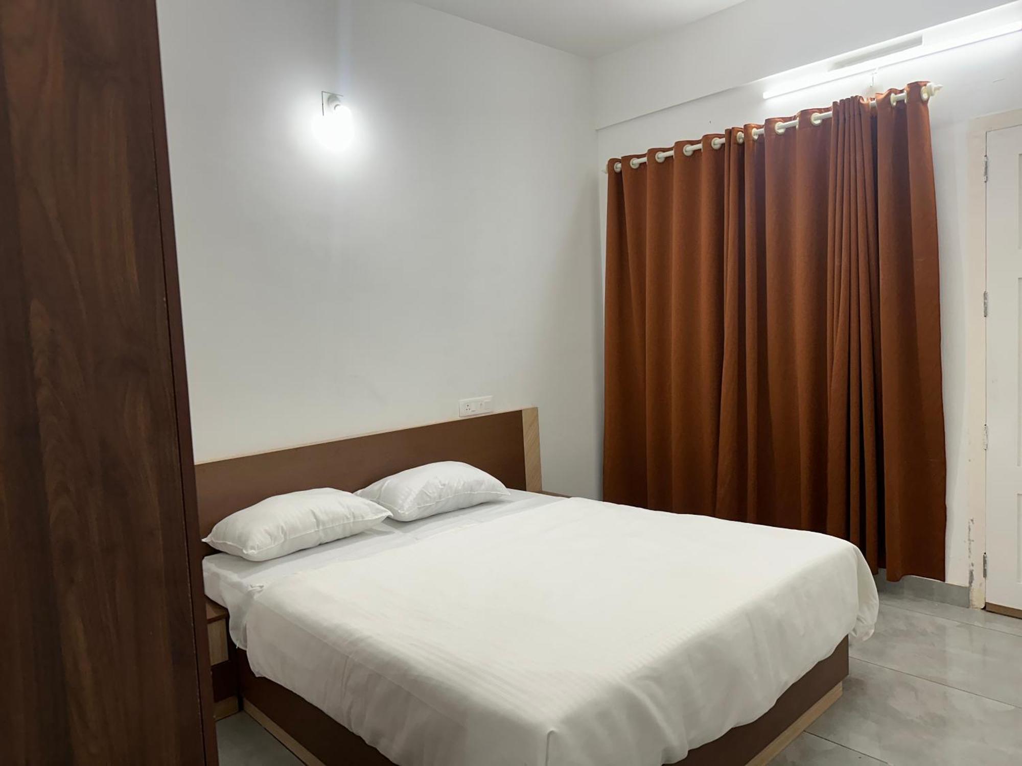 فندق Jayalakshmi Residency Vaduvanchal المظهر الخارجي الصورة