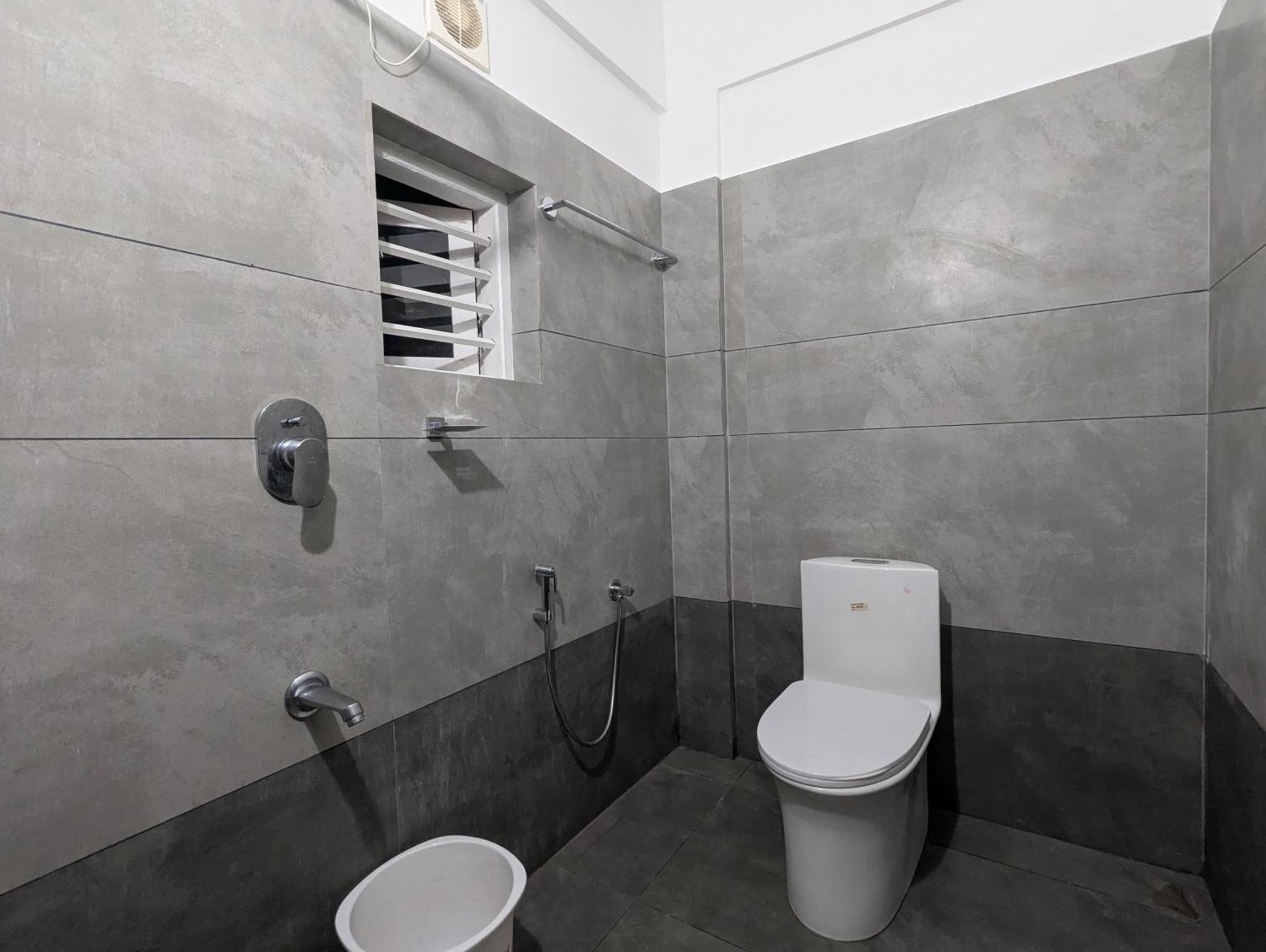فندق Jayalakshmi Residency Vaduvanchal المظهر الخارجي الصورة