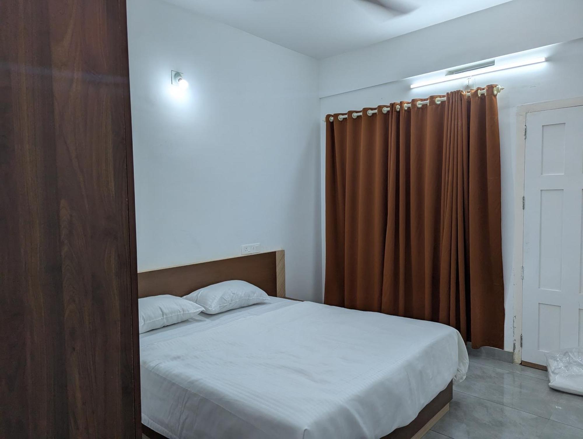 فندق Jayalakshmi Residency Vaduvanchal المظهر الخارجي الصورة