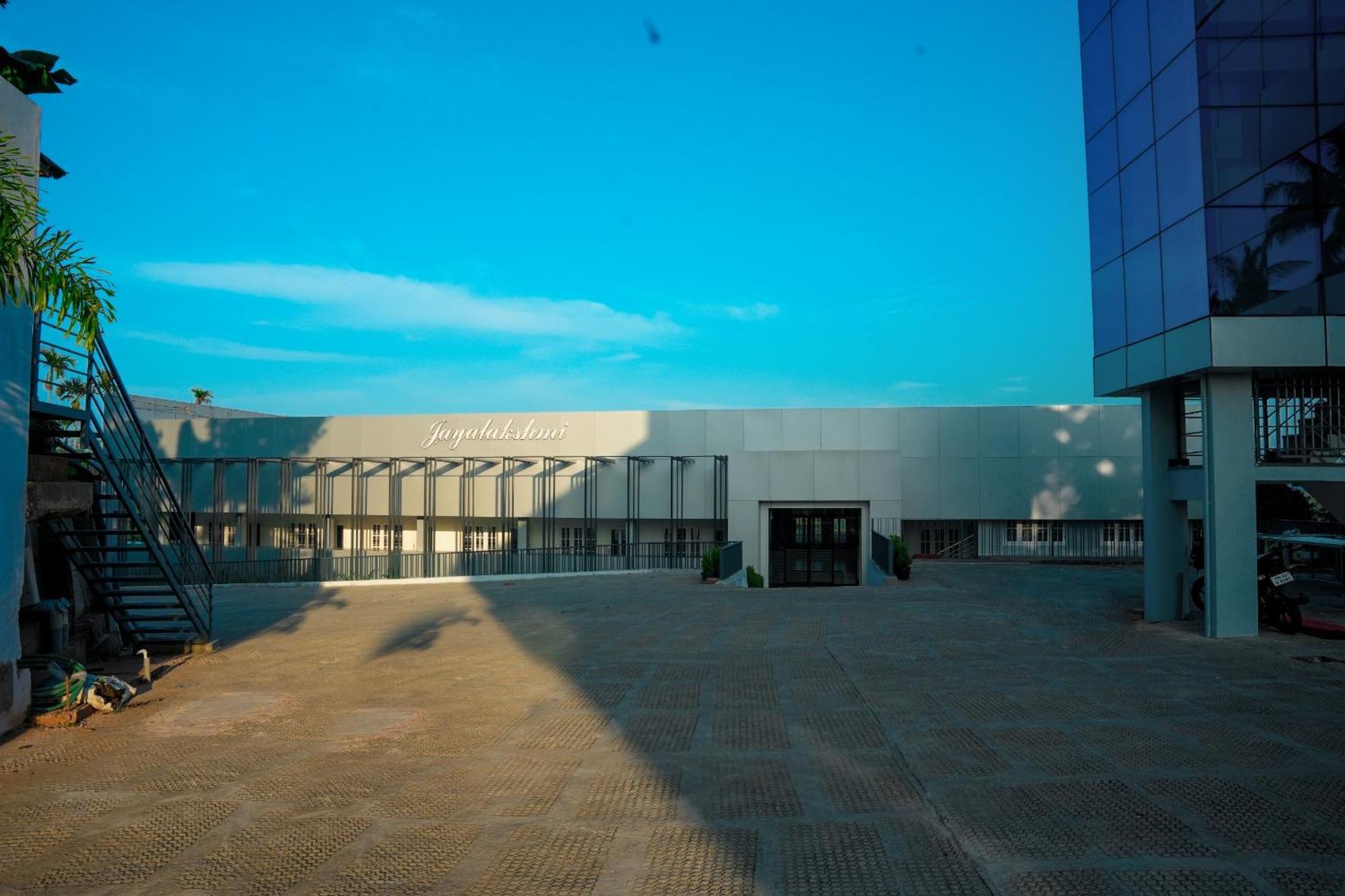 فندق Jayalakshmi Residency Vaduvanchal المظهر الخارجي الصورة