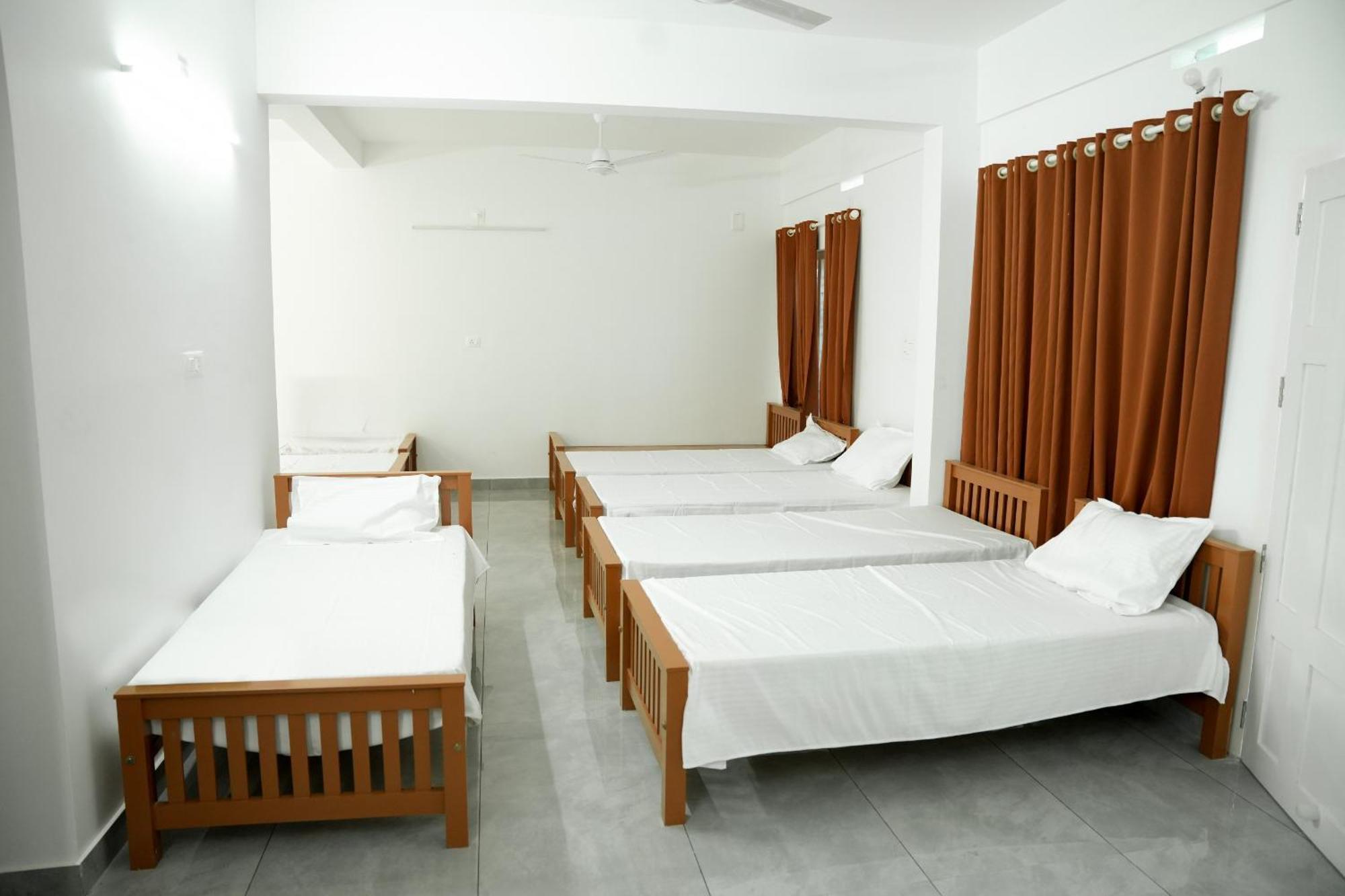 فندق Jayalakshmi Residency Vaduvanchal المظهر الخارجي الصورة