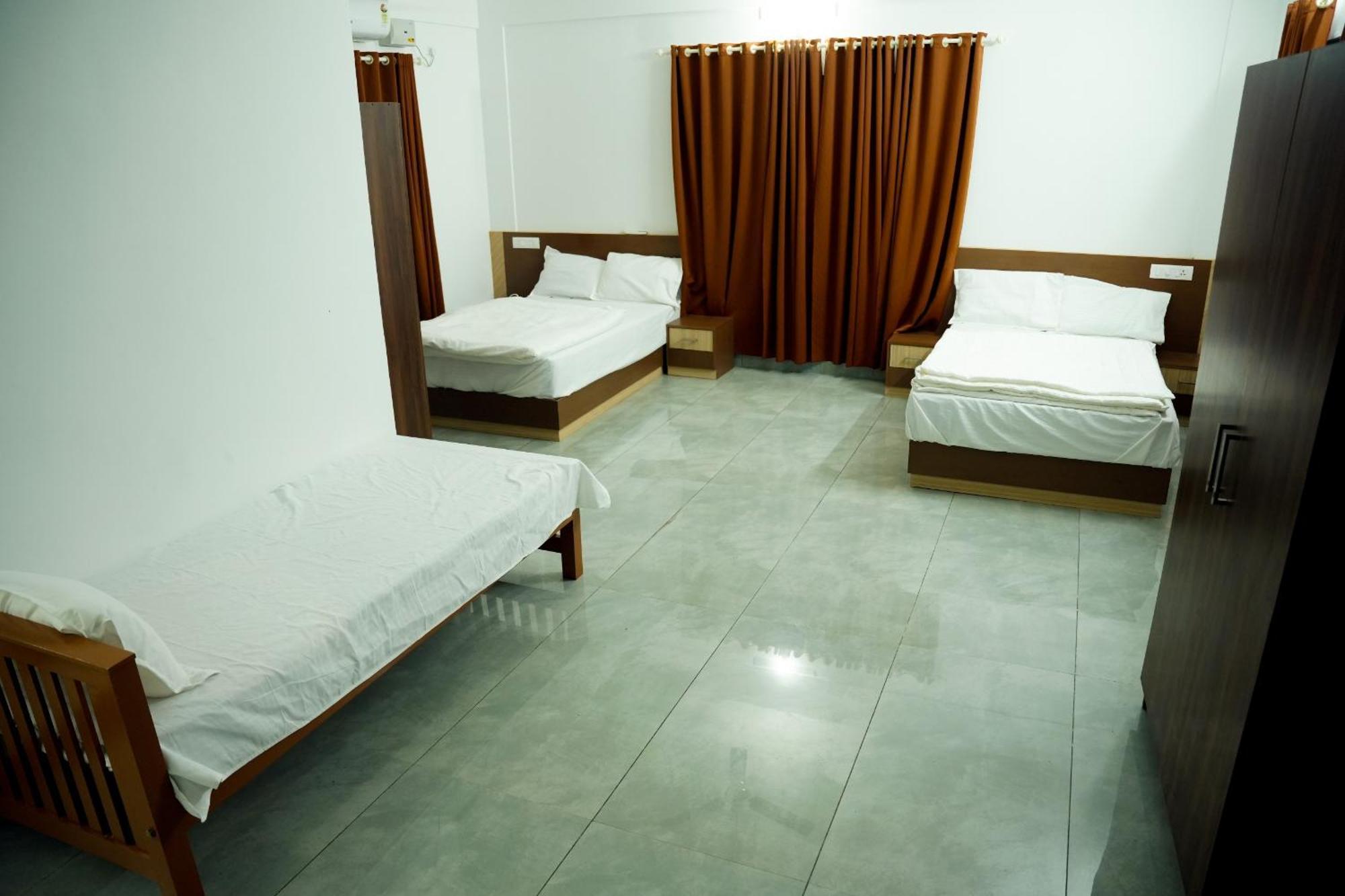 فندق Jayalakshmi Residency Vaduvanchal المظهر الخارجي الصورة
