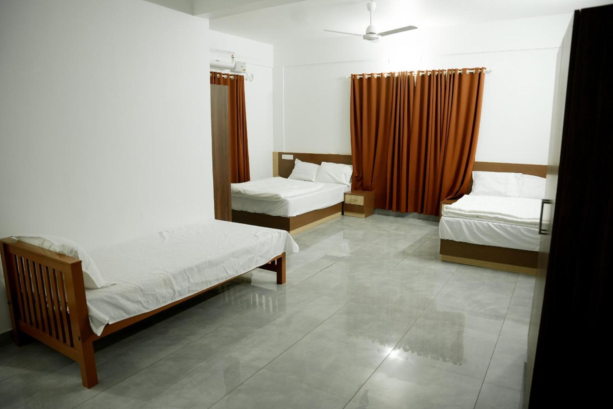فندق Jayalakshmi Residency Vaduvanchal المظهر الخارجي الصورة